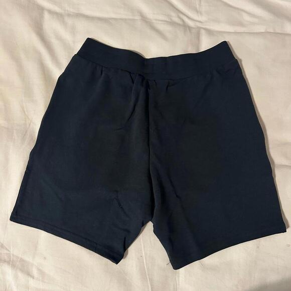 Gymshark Men’s crest 9” short - Picture 4 of 4
